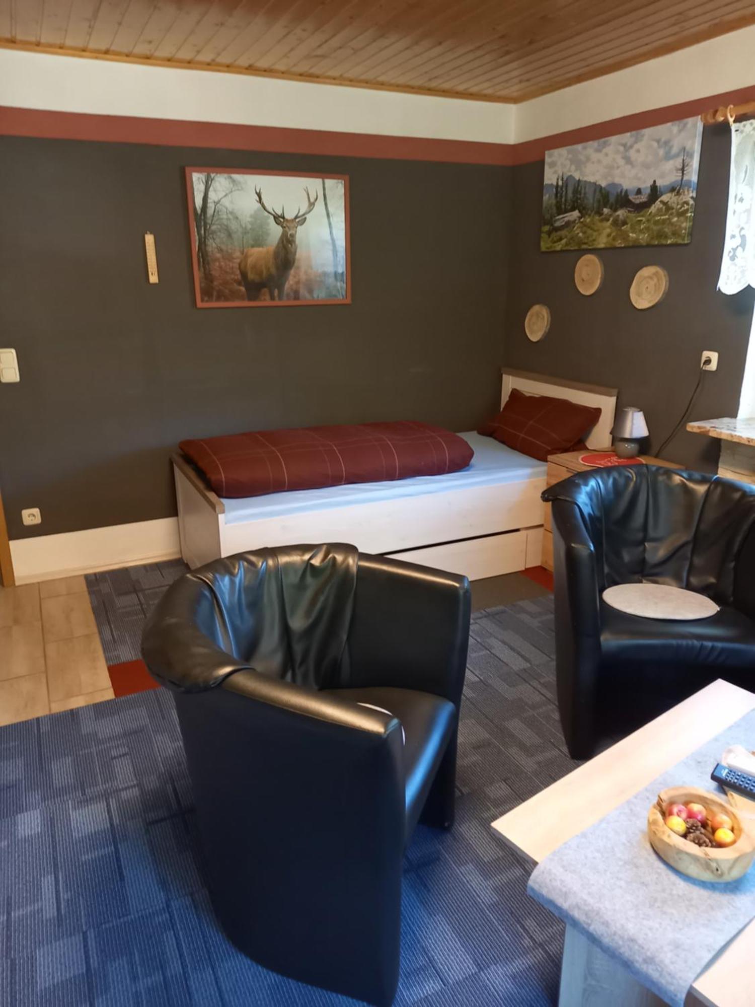 Monteur- Und Ferienwohnung Waldrauschen Fehrenbach Exterior foto
